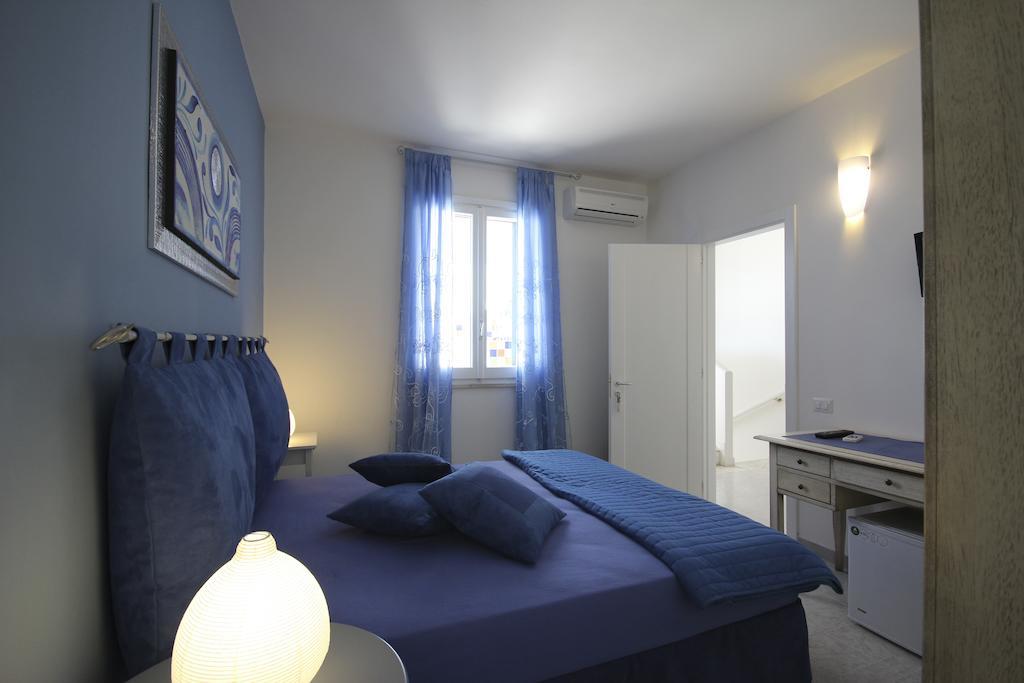 B&B Villa Genny A Pochi Passi Dal Mare San Cataldo  Bilik gambar