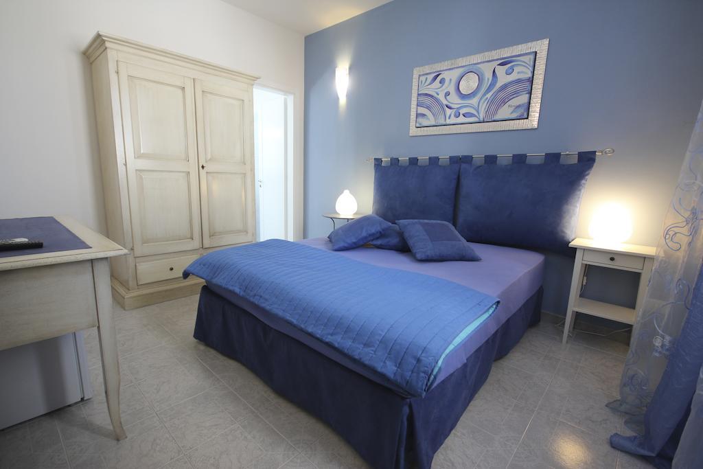 B&B Villa Genny A Pochi Passi Dal Mare San Cataldo  Bilik gambar