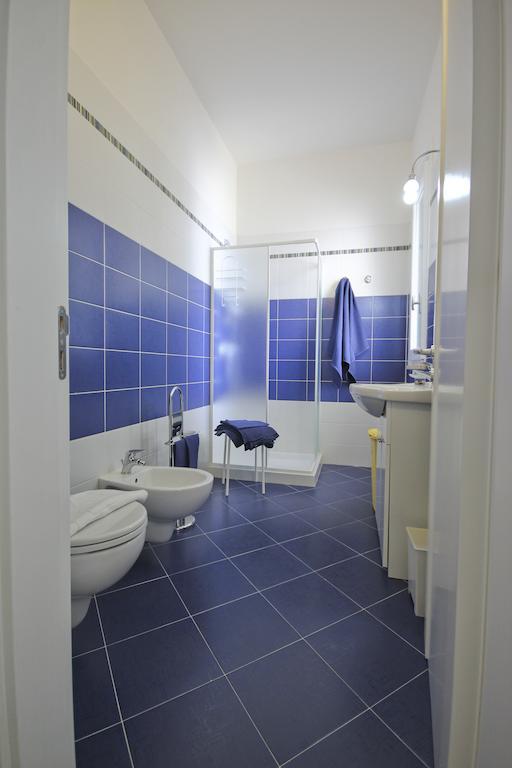 B&B Villa Genny A Pochi Passi Dal Mare San Cataldo  Bilik gambar