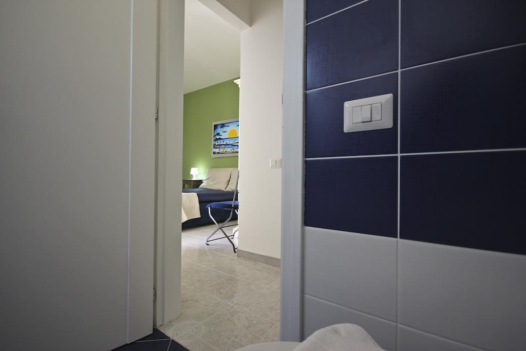 B&B Villa Genny A Pochi Passi Dal Mare San Cataldo  Luaran gambar