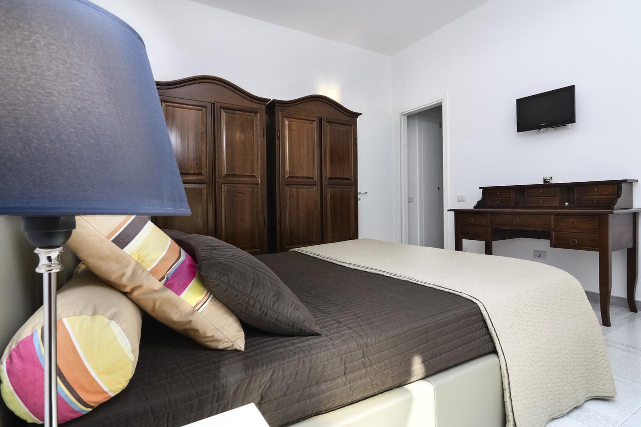 B&B Villa Genny A Pochi Passi Dal Mare San Cataldo  Luaran gambar