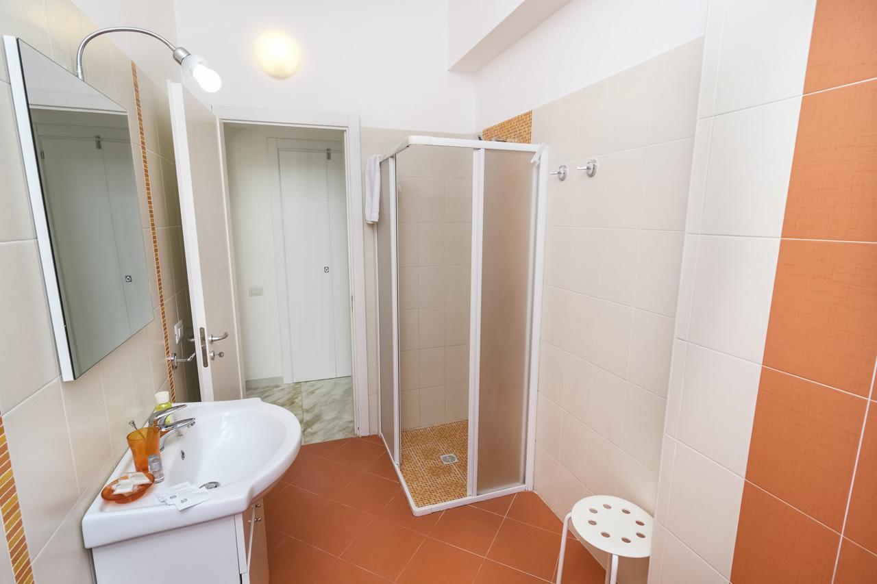 B&B Villa Genny A Pochi Passi Dal Mare San Cataldo  Luaran gambar