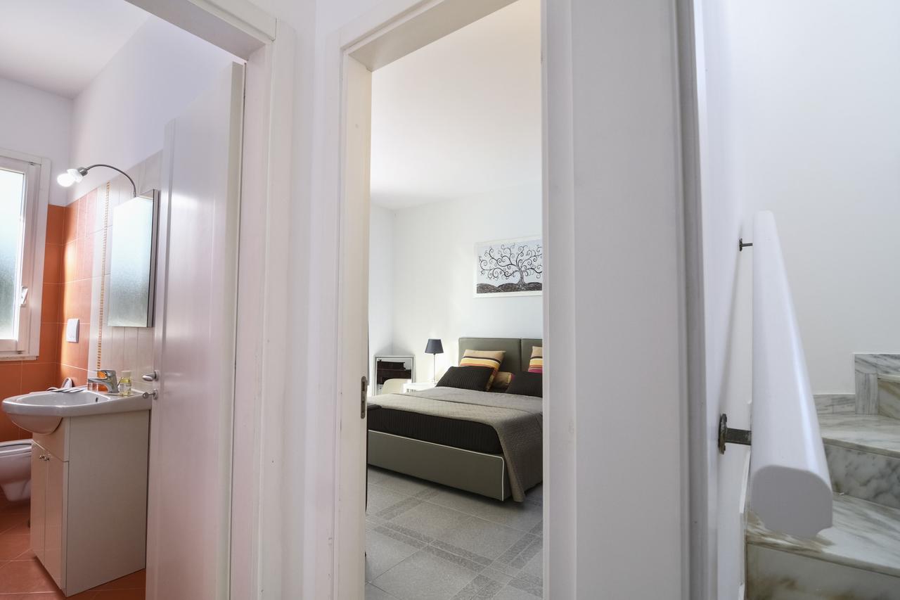 B&B Villa Genny A Pochi Passi Dal Mare San Cataldo  Luaran gambar